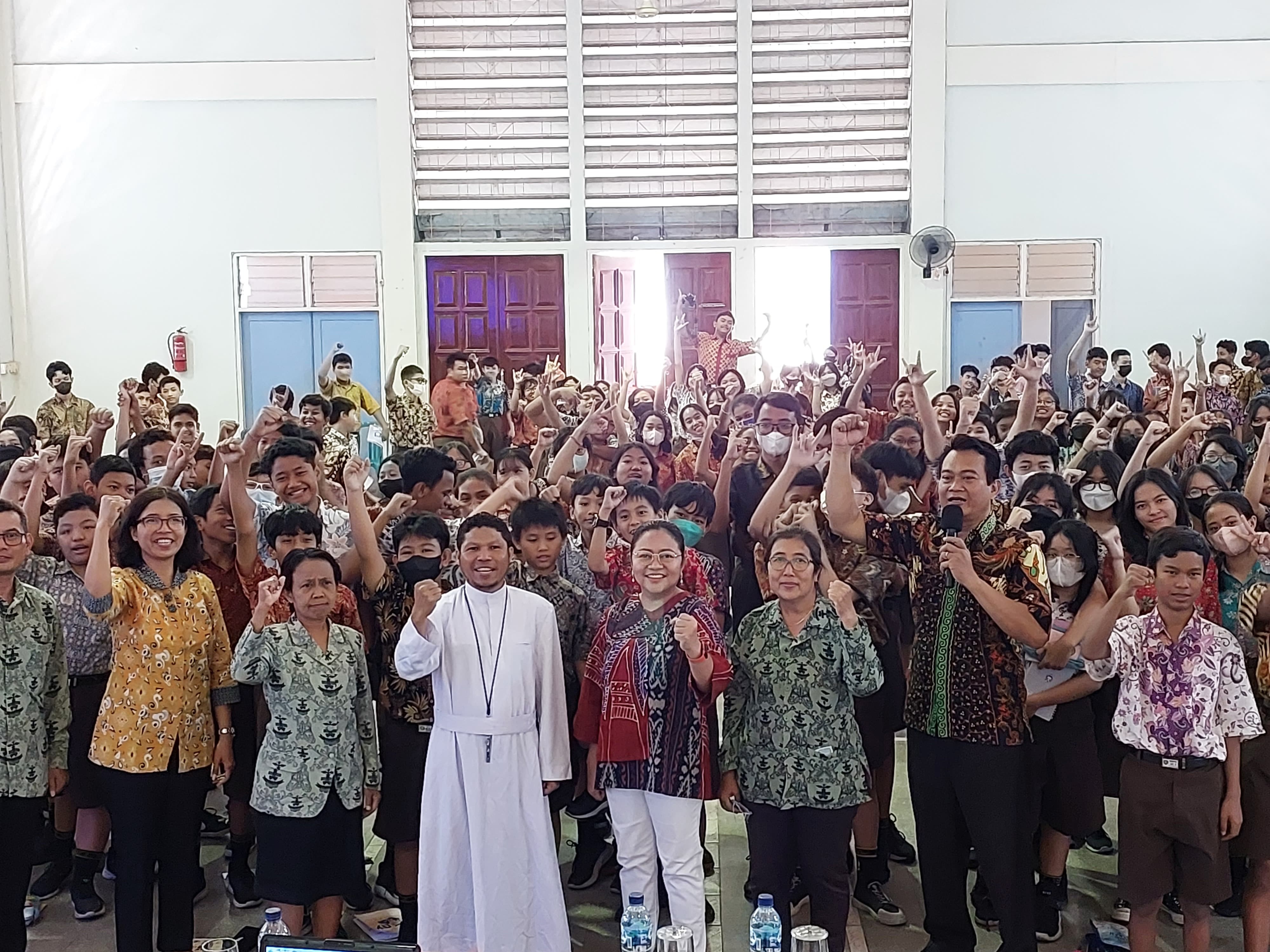Jadi ‘Guru’ P5, Agatha Ingatkan Pentingnya Keteladanan Orang Tua bagi Pelajar