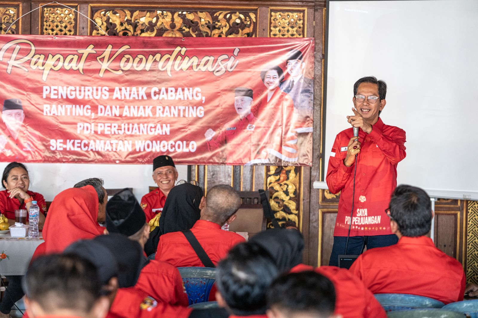 Kader Banteng Kota Surabaya Antusias Kenalkan Ganjar Pranowo